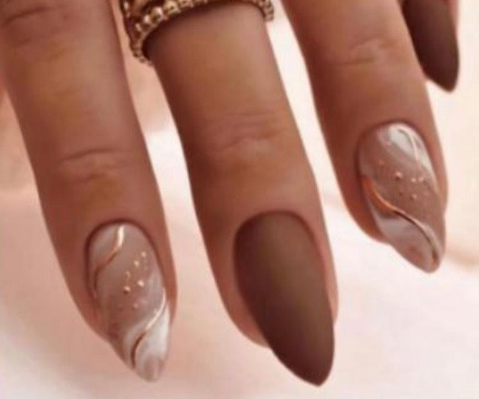 Medium Almond #473