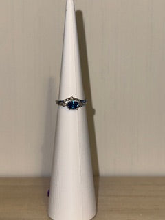 Size 8 Ring