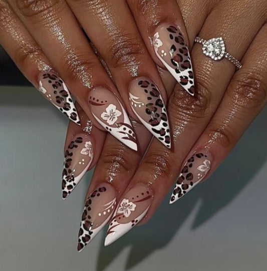 Medium Stiletto #065